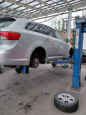 zdjęcie przedstawiające ZAKŁAD MECHANIKI POJAZDOWEJ 