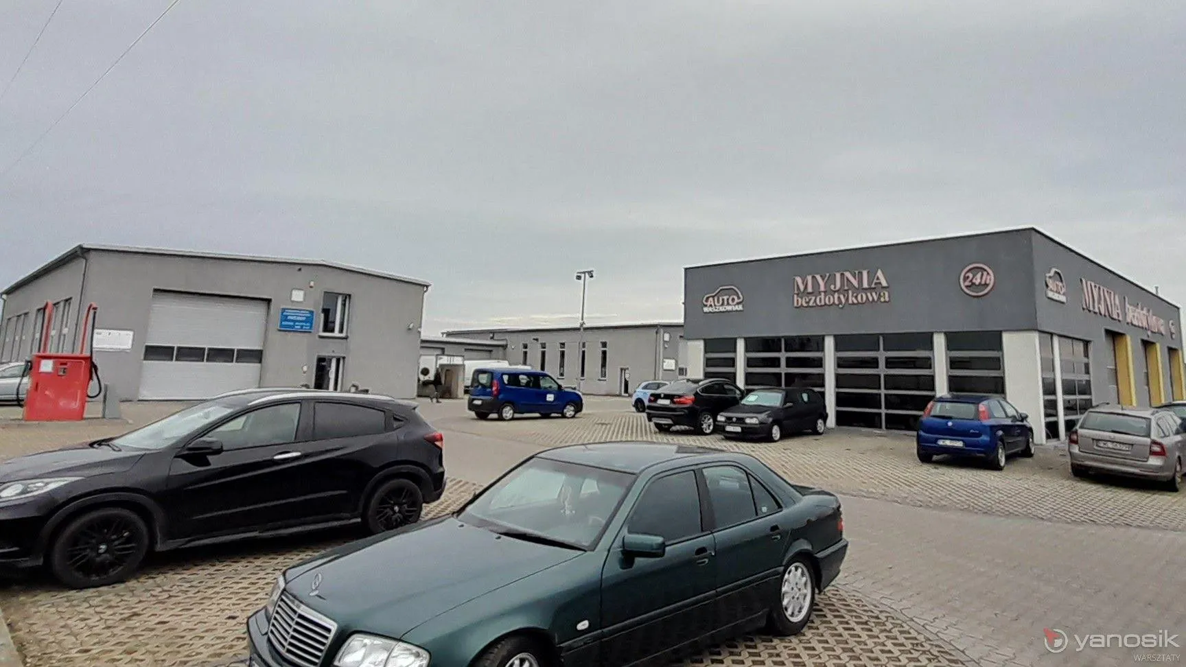 zdjęcie przedstawiające Waszkowiak Mariusz. Automechanika