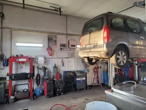 zdjęcie przedstawiające Ośrodek Szkolenia Kierowców Mechanika Pojazdowa Tomasz Karcz