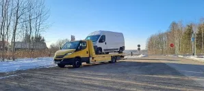 zdjęcie przedstawiające POMOC DROGOWA 24h Laweta Wypożyczalnia Przyczep