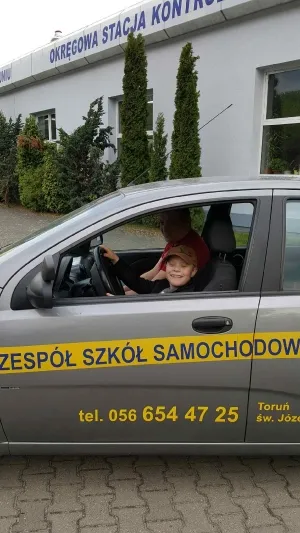 zdjęcie przedstawiające Zespół Szkół Samochodowych w Toruniu