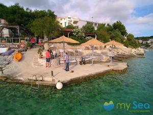 Konoba Lanterna quay