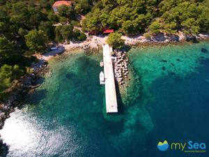 Konoba Mrčara jetty Lastovo