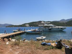 Zakkum Restaurant jetty