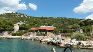 Konoba Landinić buoys