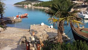 Konoba Arsenol Buoy field