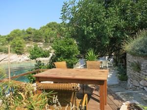 Lonely Paradise Restaurant Bojen