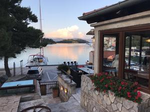 Restaurant Antika quay