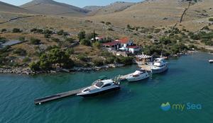 Konoba Robinson jetty