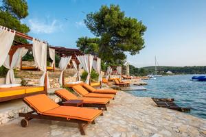 Antonio Patak Restaurant buoys