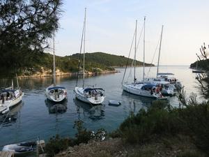 Restaurant Sismis buoys