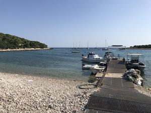 Konoba Budikovac buoys