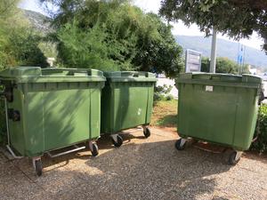 Sammelstelle für Kunststoff- und Metalmüll