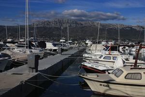 Špinut Yachting Club