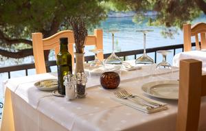 Restoran Villa Jagodna buoys