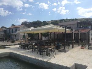 Konoba Larus buoy field