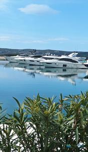 Molum Marine Club