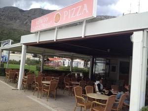 caffe bar & pizzeria Nava