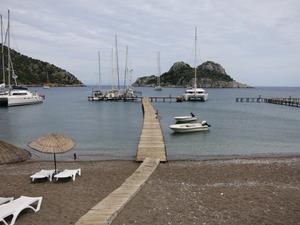 Deniz Restaurat jetty