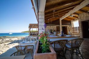 Konoba Dalmatino Bojen