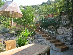 Lonely Paradise Restaurant Bojen