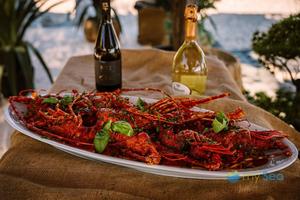 Konoba Budikovac buoys