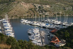 Offshore Boote - Offshore-Boote Motoryachtcharter
Stützpunkt mit 27 Motoryachten