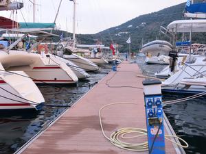 Pontoon Yacht Cafe - Bar