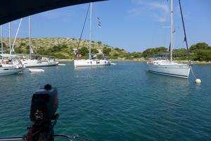 Konoba Larus buoy field