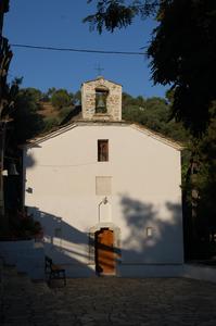 Palio Trikeri - Kircherl in unmittelbarer Hafennähe