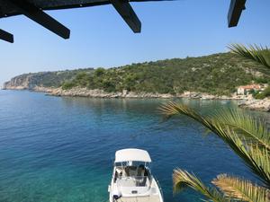 Lonely Paradise Restaurant Bojen