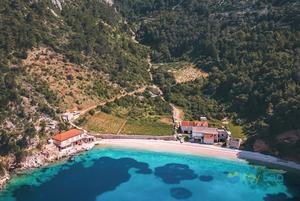 Konoba Lučišće boe