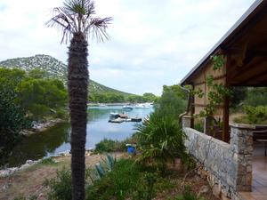 Konoba Zaklopica - .......auf die wunderschöne Bucht - fast wie die Krivica, nur mit Resti