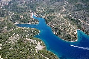 Nautical Anchorage Bobovišća