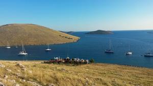 Core lounge bar & restaurant buoys