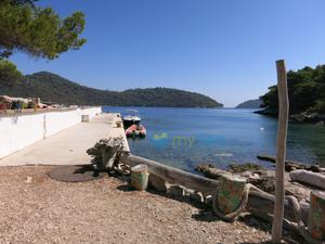 Konoba Mrčara jetty Lastovo