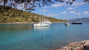 Stari Grad A Malo Stupisce