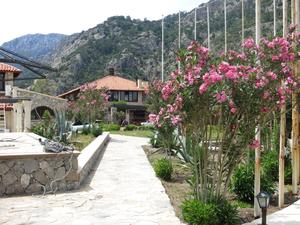 Alarga Sail Yachtclub & Boutique Hotel