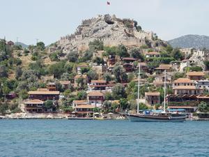 Anchorage in front of Kale Köy with view on the castle by www.sailvation.com