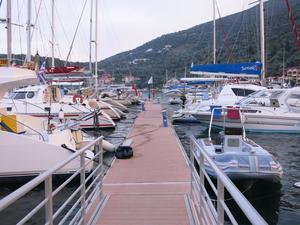 Pontoon Yacht Cafe - Bar