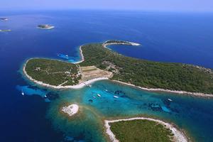 Konoba Budikovac buoys