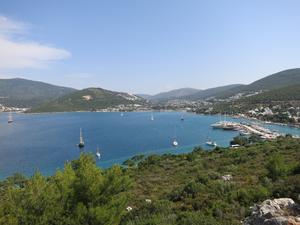Torba - Harbour with bay.