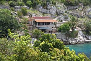Lonely Paradise Restaurant Bojen