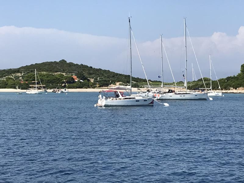 Konoba Budikovac buoys