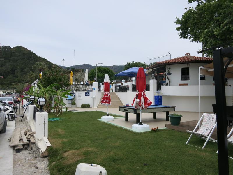 Marina Restaurant & Bar