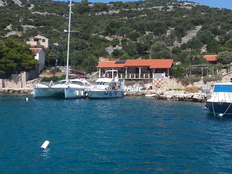 Konoba Landinić buoys