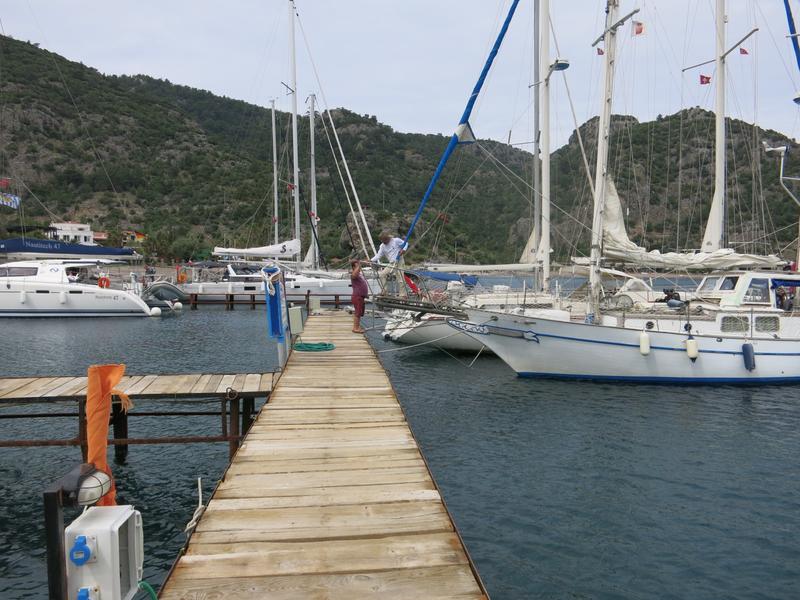 Deniz Restaurat jetty
