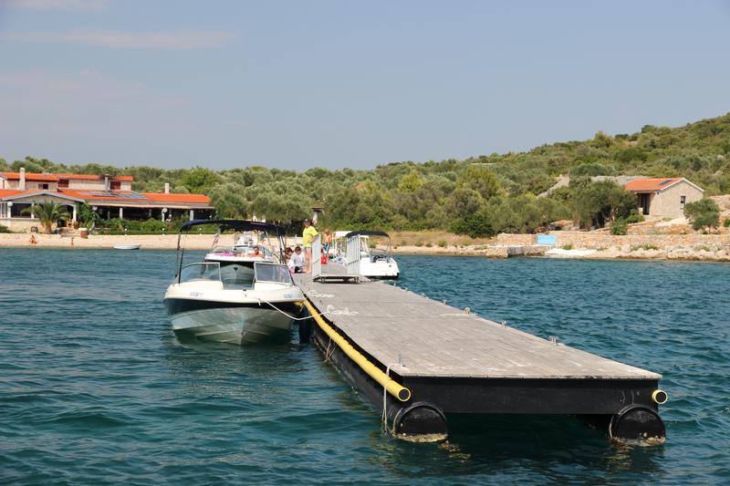 Konoba Zminjak jetty