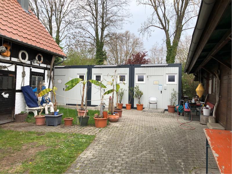 Toiletten und Waschräume