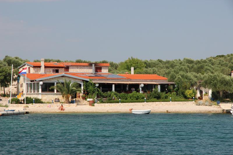 Konoba Zminjak jetty